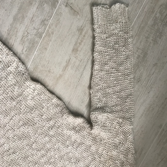 LF Lace Loose Sweater - Picture 3 of 3